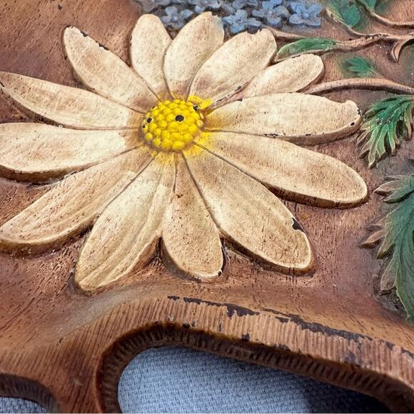 Vintage MCM scalloped wood look serving tray with raised painted floral pattern - Picture 12 of 16
